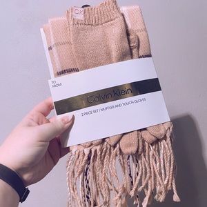 BNWT Calvin Klein winter gift set